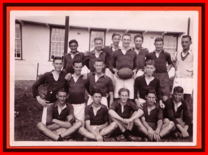 [1938-1st-rugby-600.jpg]