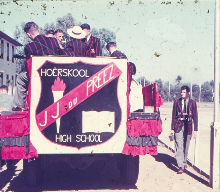 [1958-piano-on-truck2-jjdupreez-website.jpg]